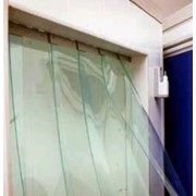 Занавеси прозрачные ленточные из ПВХ. Создание микроклимата в помещении без установки перегородок, окон, дверей, ворот. фотография