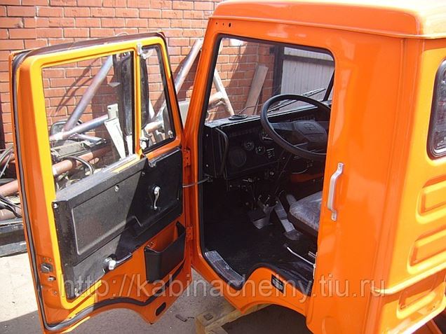 Камаз двери стекло двери. Дверь КАМАЗ 6520 оранжевая левая. Двери кабины КАМАЗ 65115 евро. Дверь левая КАМАЗ 5320. Дверь левая КАМАЗ 65115.