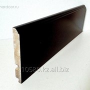 Напольный плинтус из МДФ, черный, поверхность 100% глянец, h-120 мм. фото