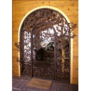 Металлические кованые двери и ворота фото