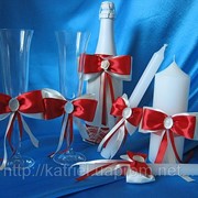 Бокалы, шампанское и свечи для свадьбы фото