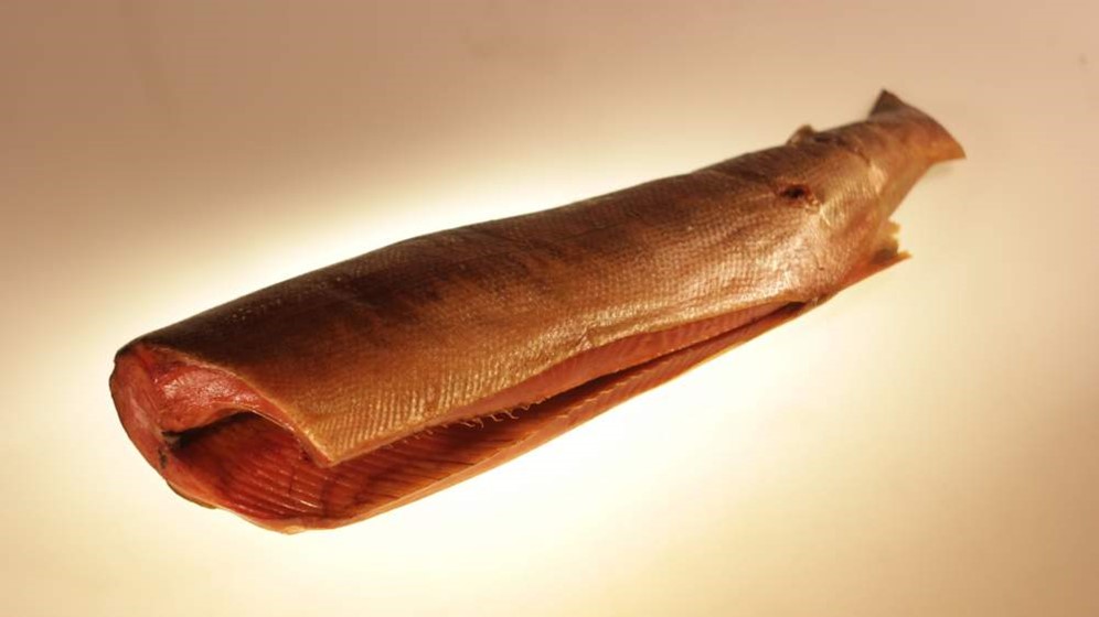 рыба кета холодного копчения. рыба кета холодного копчения. рыба копченая санкт петербург. окунь морской потрошеный горячего копчения. копченое в спб.