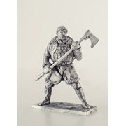 Оловянный солдатик “Ополченец легковооруженный с топором“ чернение фотография