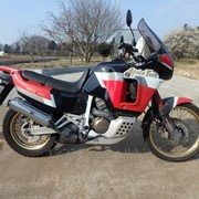 Мотоцикл Honda Africa Twin750-1
