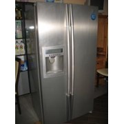 Холодильник LG Side-by-Side фотография