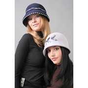 Женские шапки Wol'ff из чешского велюра в ассортименте фото