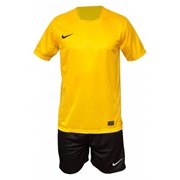 Комплект футбольной формы Nike Replica фото