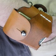 Кожаный чехол-браслет для зажигалки Zippo фото