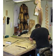 Изготовление, ремонт, окраска, замена деталей из кожи и меха в одежде мужской и женской, ремонт кожаной куртки в салоне-ателье Горностай, Киев фото