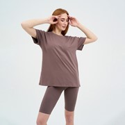 Комплект женский (футболка, велосипедки) цвет какао, размер 48 фото