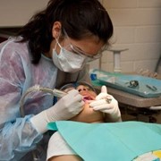 Лечение и реставрация зубов фото