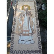 Укладка плитки из натурального камня мрамор, кладка мозаики на заказ фото