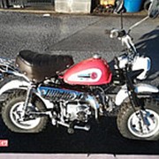 Мопед мокик Honda Monkey рама Z50J Minibike задний багажник пробег 4 т.км красный белый фото
