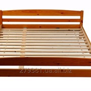 Кровать двуспальная деревянная фотография
