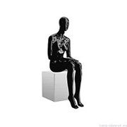 Манекен женский, глянцевый черный, абстрактный, для одежды в полный рост, сидячий. MD-Storm Type 06F-02G фотография