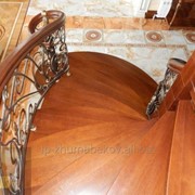 Эксклюзивная деревянная лестница фото