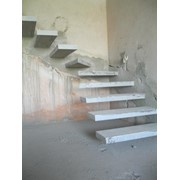 Бетонная лестница “КОНСОЛЬНАЯ“ фото