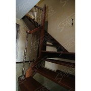 Интерьерная маршевая лестница фотография