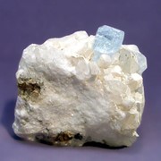 Щетка кристаллов топаза фотография