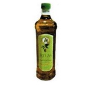 Оливковое масло в пластиковой бутылке