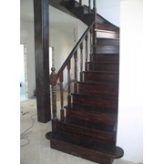 Услуги по изготовлению и монтажу деревянных лестниц