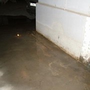 Откачка воды из подвальных помещений фотография
