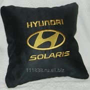 Подушка черная hyundai solaris вышивка золото фотография