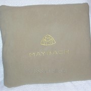 Плед в чехле бежевый Maybach вышивка золото фотография