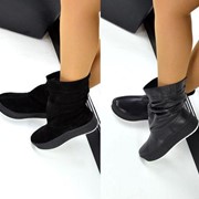 Модные демисезонные полусапожки на толстой подошве в коже и замше черные фото