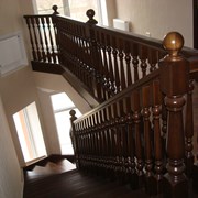 Двери, лестници, кухни, мебель из массива. фото