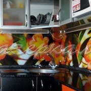 Кухонный фартук из стекла (Скинали) яркой оранжевой гаммы фото