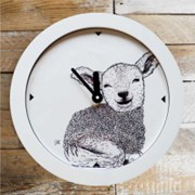 Часы настенные с изображением овечки фото