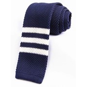 Вязаный галстук состав полиэстер синий с белыми полосками