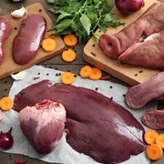 Субпродукты: говяжьи и свиные фотография