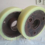 Покрытие полиуретаном колес, восстановление контактного слоя. фотография