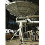 Антенная система, диаметр - 5,0 м (5m Antenna) для использования в качестве приемной или приемо-передающей антенны в составе наземных станций спутниковых коммуникационных сетей. фотография