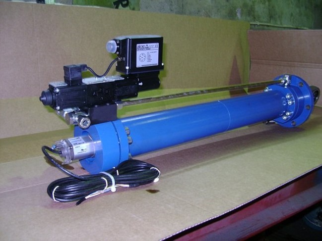 цилиндр гидравлический с отверстием sd15452. ось гидроцилиндра. 40. гидроцилиндры спб. гидроцилиндры спб.