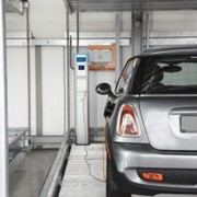 Станция для зарядки электромобилей E-Parking фотография