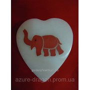 Шкатулка из мрамора с изображением слона