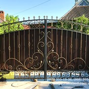 Навіси із профільованого полікарбонату. Ворота  фото