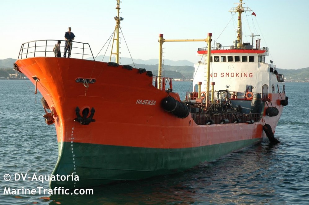 буксир добрыня владивосток. охотск владивосток краболов спуск на воду. профессор хлюстин судно владивосток. столт сюрвейерская компания в находке. суда без экипажа.