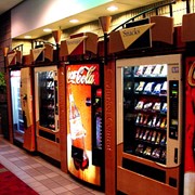 Установка и обслуживание самых современных торговых автоматов. фото