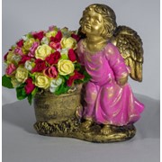 Золотая композиция из мыла ангел джулия с яркими цветами фото