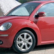 Автомобиль Volkswagen New Beetle фото