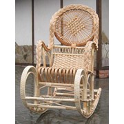 Кресло-качалка из лозы “Солнце и коса“ фото