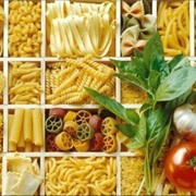 Макароны (ракушки, завитушки, рисоподобные), спагетти Итальянские фотография