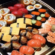 Доставка суши фотография