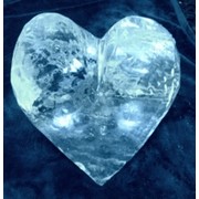 Скульптура ледяное сердце оригинальный подарок для любимой на День святого Валентина фото
