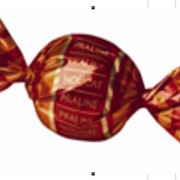 Конфеты шоколадные Перлина из молочного шоколада с начинкой Пралине (красные) фотография