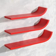 Набор настенных полок 'Лыжи' красные 60*15см, толщина 3см . фото